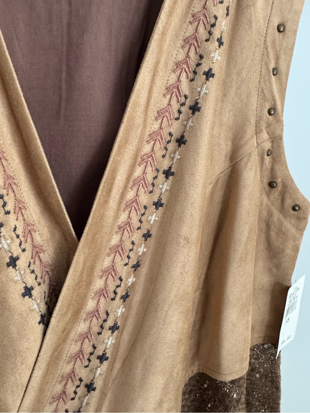 NWT Miss Me Faux Suede Lace Embroidered Southwestern Vest XS - Picture 4 of 5